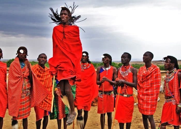 Visite-de-village-de-Maasai-en-TZ-1-rcupqfbxp3gbe1uxm1nqob6yexww5z6xueyxhjp1fs